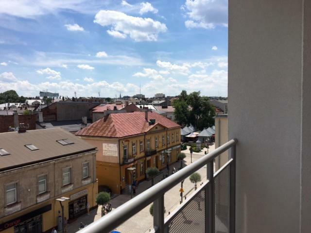 Family & Business Elegant Apartments Rynek Centrum Downtown - 2 Bedroom, Balcony, Parking Kielce Exterior photo