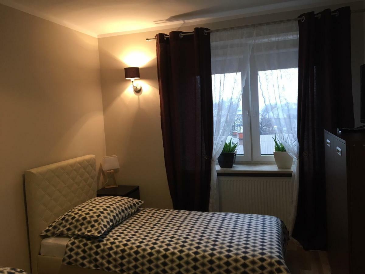 Family & Business Elegant Apartments Rynek Centrum Downtown - 2 Bedroom, Balcony, Parking Kielce Exterior photo